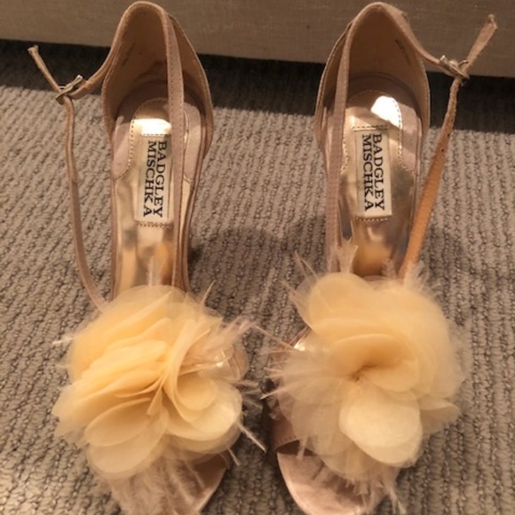 Badgley Mischka Kiwi Sandal - Picture 2 of 6